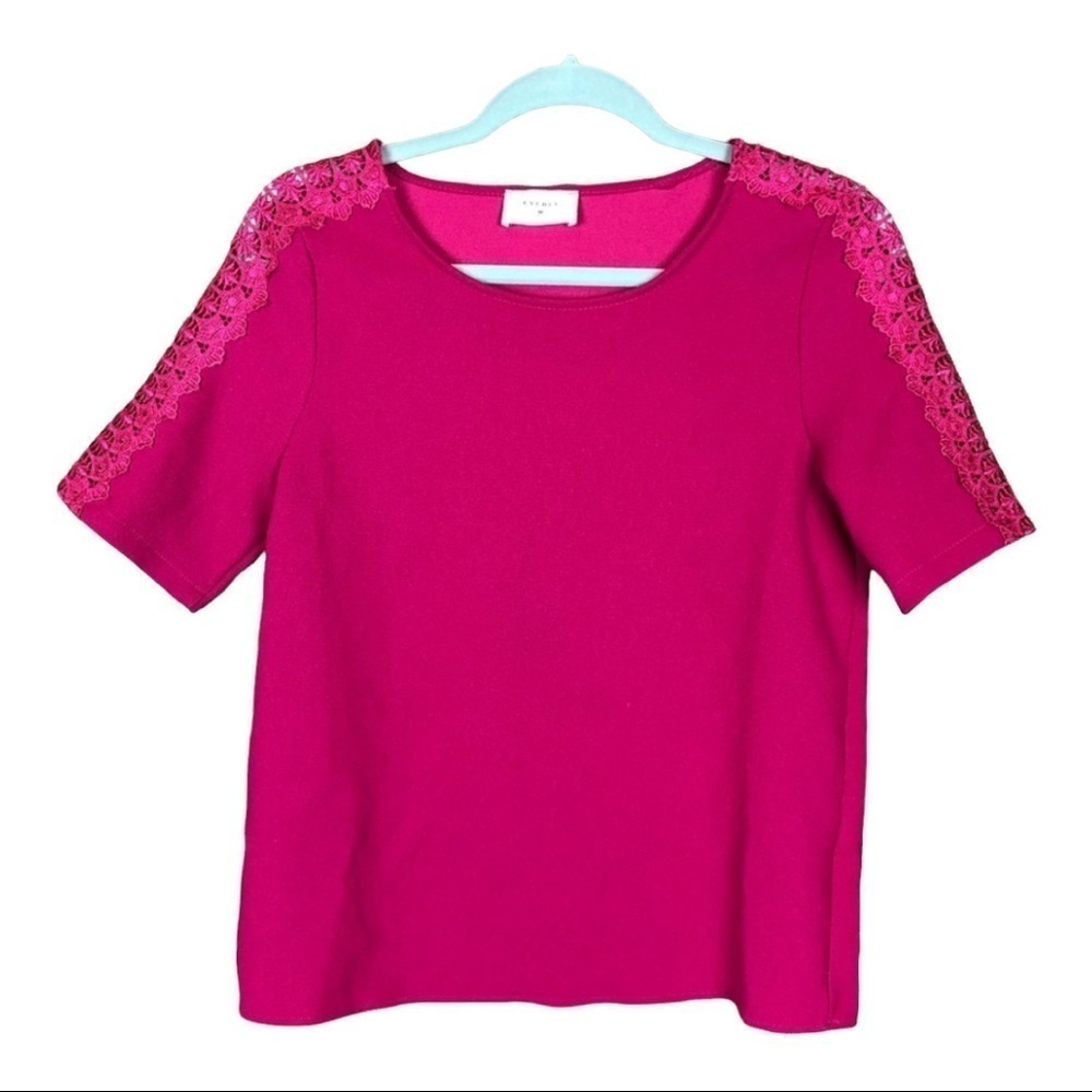 Everly lace sleeve top‎